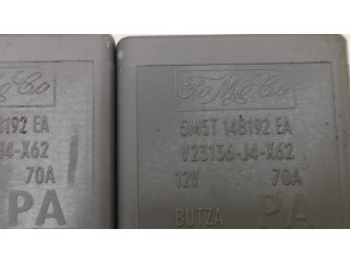 Pojistková skříňka AV6T14A142AB, EM5T14K733BAM Ford Focus 2013