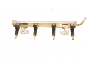 Топливная рампа 166008992R   Renault Clio V  