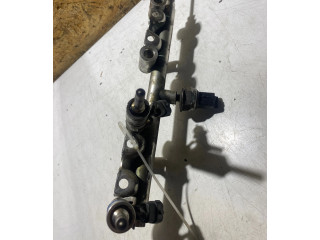 Топливная рампа 19005371   Citroen C5  