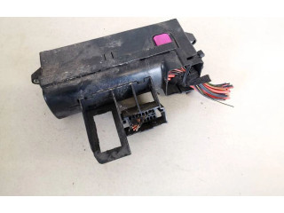   Pojistková skříňka    Volkswagen Tiguan 2008