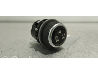 Включатель зажигания и стартера