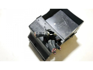 Блок предохранителей 820000305, 318003100 Daihatsu Cuore