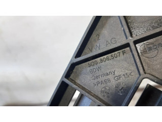 Другая деталь отсека двигателя