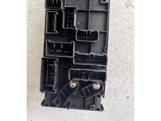 Блок предохранителей MB100200B, 82241AG060 Subaru Outback