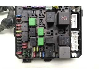 Блок предохранителей Pr06102000, 0281003053 Mitsubishi ASX
