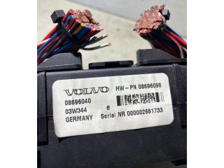 Блок предохранителей  08696098, 03W344   Volvo XC90    