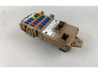 Блок предохранителей  704106   Subaru Forester SG    