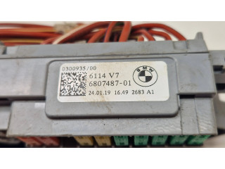 Блок предохранителей 6807487   BMW X3 G01    