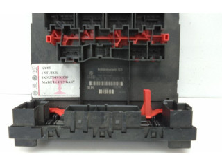   Pojistková skříňka 1K0937049N   Volkswagen Tiguan 2008