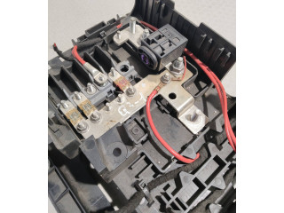 Pojistková skříňka 7L0937548C Audi Q7 4L 2009