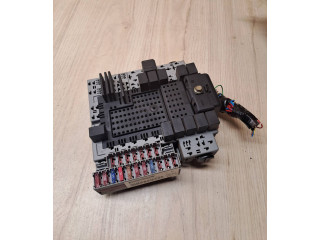 Блок предохранителей  9401802   Volvo S80    