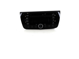 Радио/ проигрыватель CD/DVD / навигация 95528945, Z0-8122N   Opel Combo 