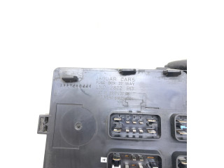 Блок предохранителей LNC2822BD Jaguar XJ X308