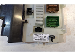 Блок предохранителей 31327995, BG9T14C256HA Volvo S60