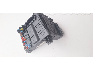 Блок предохранителей    30728356, 12216069   Volvo V70