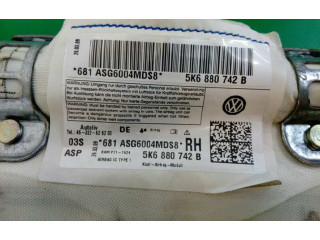Подушка безопасности двери 5K6880742B Volkswagen Golf SportWagen