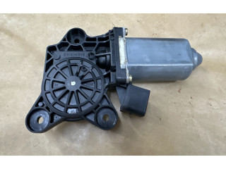 Zámek zadních dveří A2208204542 Mercedes-Benz C W203 2001