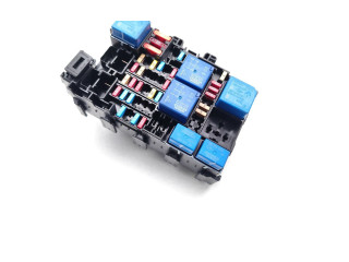 Блок предохранителей 243805499R, 6357-0069 Renault Clio V