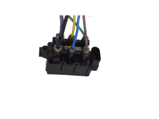 Блок управления задней подвеской 102791900B Tesla Model S