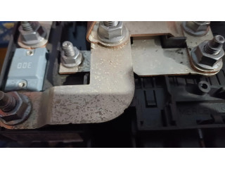 Узел подключения плюсовых проводов