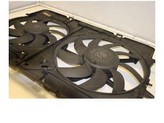 Вентилятор радиатора     8K0121003M    Audi Q5 SQ5 