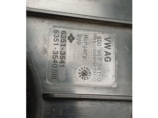 Блок предохранителей  5Q0907361G, 4H0951253C   Volkswagen Golf VII    