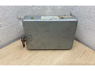 Блок управления двигателя B67L189E1   Mazda 323