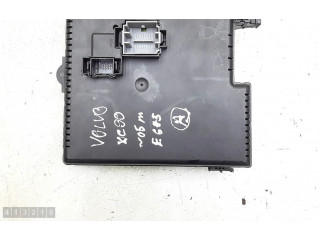 Блок предохранителей 28017881   Volvo XC90    
