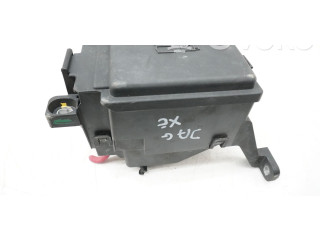 Блок предохранителей Jaguar XE