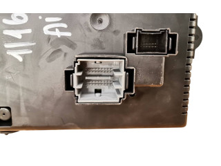 Блок предохранителей 30728512, 28017881   Volvo XC90    