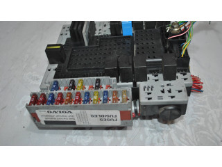 Блок предохранителей 08696098, 08696040 Volvo V70