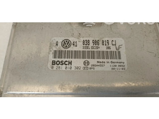 Блок управления двигателя 038906019CJ Volkswagen Golf SportWagen