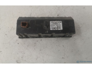 Дисплей    9813760080   Peugeot 301