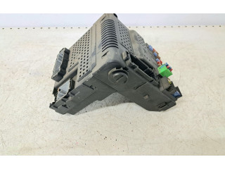 Блок предохранителей 30682981   Volvo V70    