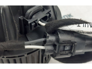 Моторчик заднего дворника     Citroen Berlingo