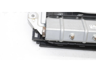 Подушка безопасности для колен 7030A241 Mitsubishi ASX