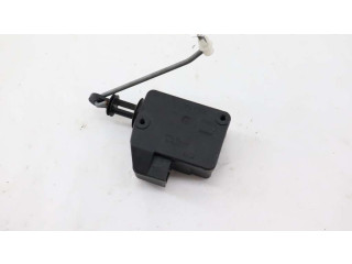 Zámek zadních dveří 30899699 Volvo S40, V40 2004