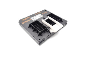 Блок комфорта 5Q0937086AH, F005V01737 Skoda Octavia Mk3 (5E)