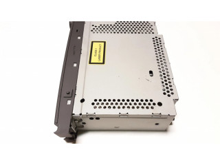 Радио/ проигрыватель CD/DVD / навигация