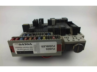 Блок предохранителей  08696098, 8679899   Volvo V70    