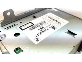 Радио/ проигрыватель CD/DVD / навигация