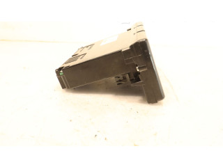 Дисплей       Volvo V50