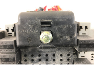 Блок предохранителей 9162316, 8622520 Volvo V70