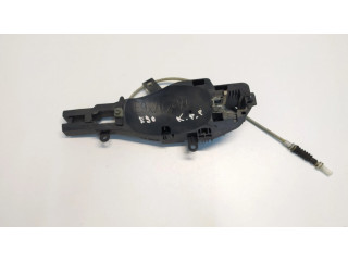 Передний держатель / кронштейн для внешней ручки открытия