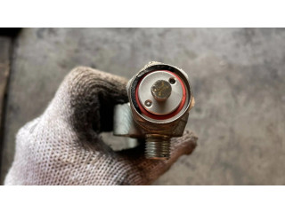 Vstřikovací lišta 0445216002, 010738 BMW 5 E39 pro naftový motor 3.0 M57