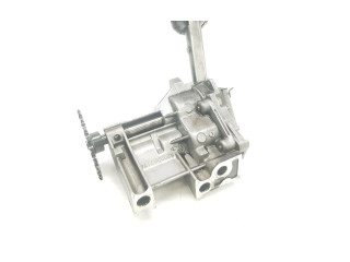 Масляный насос 8200307174, 150109834R Dacia Sandero