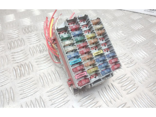 Блок предохранителей 9162439 Volvo S80