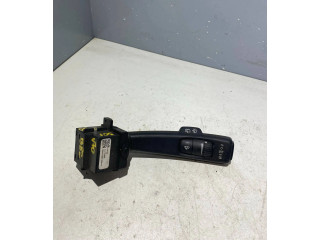 Ручка стеклоочистителей 31275360   Volvo V70