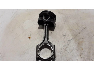 Píst 32213693, 31401957 Volvo XC90 pro benzínový / Электричество motor 2.0 B4204T35