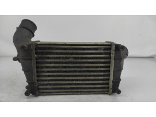 Интеркулер 517159990 Alfa Romeo GT 1.9